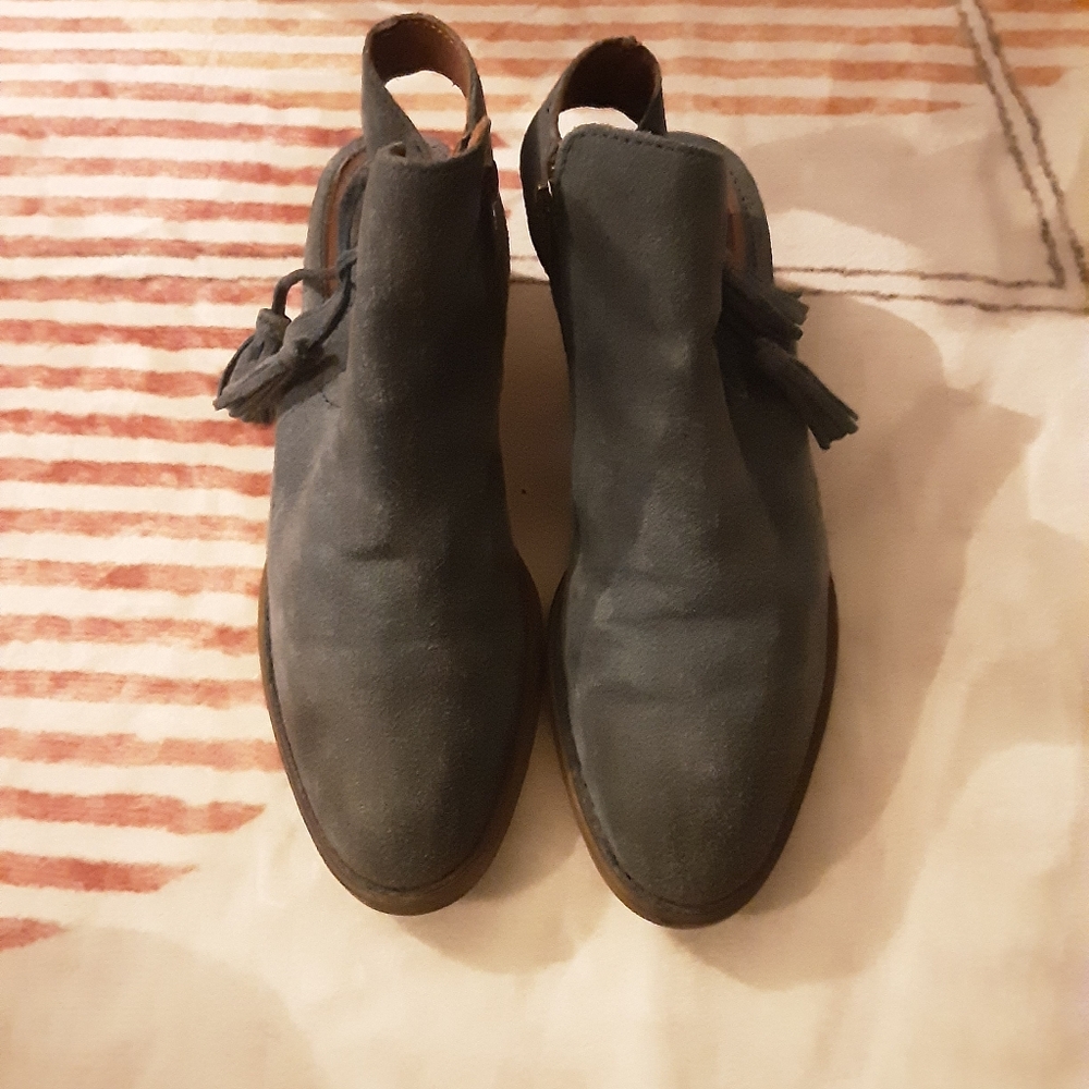 Born SLINGBACK  Boots with Tassels